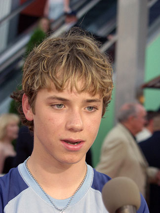 does jeremy sumpter have a girlfriend star